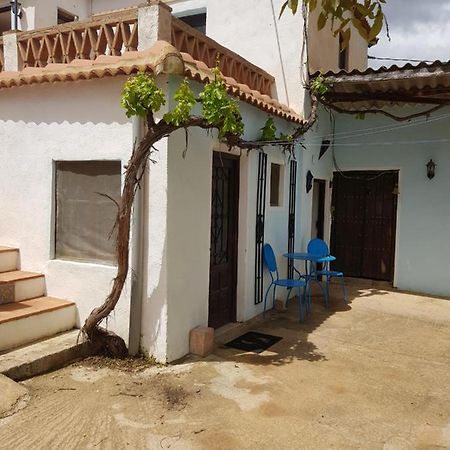 شقة Granja De Matias Cádiar المظهر الخارجي الصورة