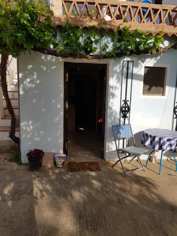 شقة Granja De Matias Cádiar المظهر الخارجي الصورة